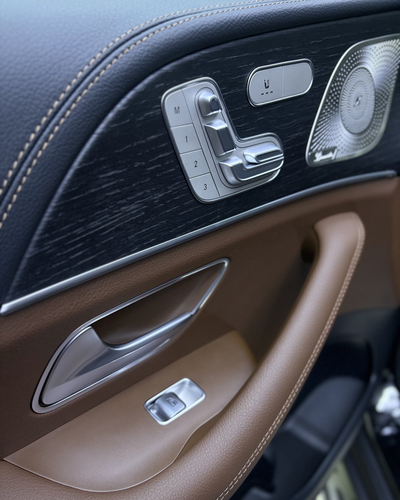 Brown leather door card in a Mercedes-Benz GLE
